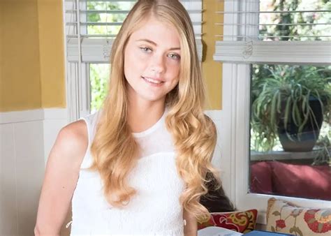 hannah hays bio|Hannah Hays Bio, Weight, Age, Height, Career, Net Worth, and .